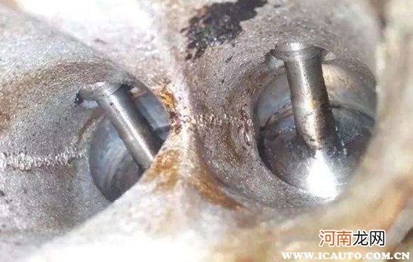 汽车烧机油有什么现象？轻微烧机油最简单补救方法