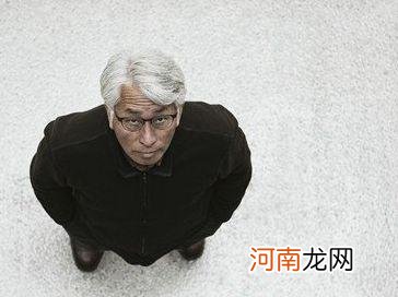 白发能拔吗