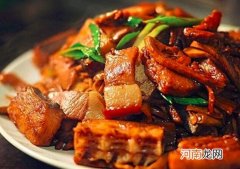 五花肉鸡肉怎么做