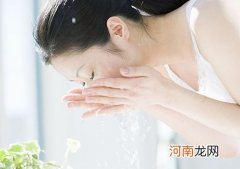 秋天干躁易伤肤 用手敷脸合理护肤