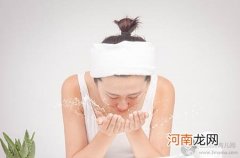 宝宝入睡后突然大哭怎么回事