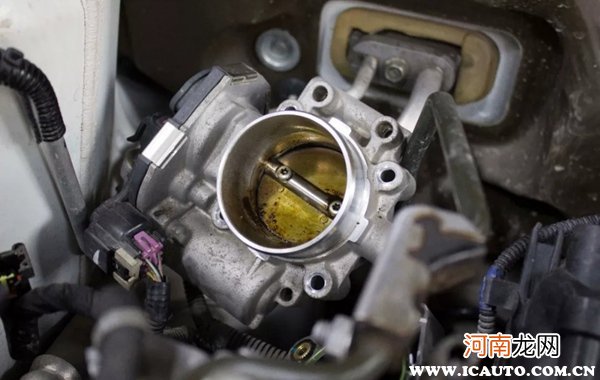 新车耗油量大正常吗？汽车油耗越来越高是什么原因