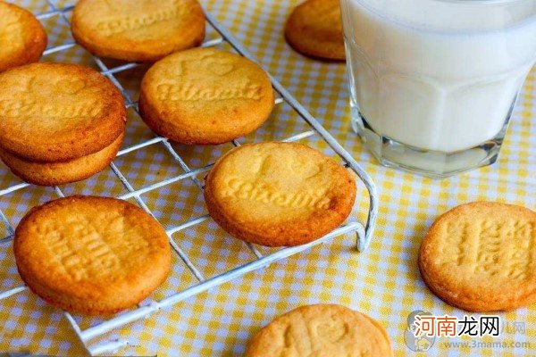 烤箱无黄油饼干的做法 原来饼干的制作方法如此简单