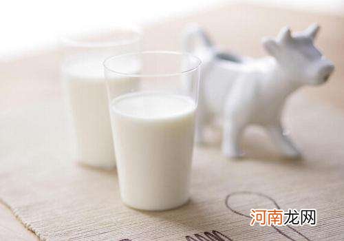 血糖高可以喝牛奶吗？血糖高什么时候喝牛奶好？