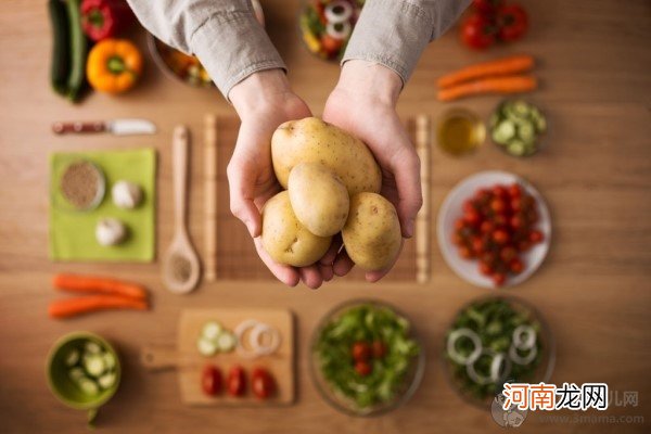 十个月宝宝一天吃几顿辅食 这才是最科学的辅食安排