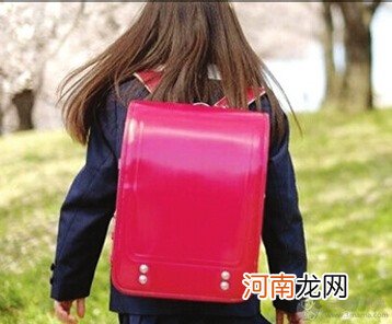 给孩子用天价学习用品真的合适吗