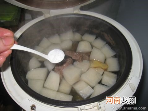 红枣萝卜牛腱汤