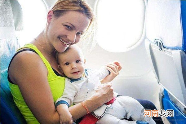 婴儿坐飞机要什么证件 婴儿乘坐飞机手续办理程序