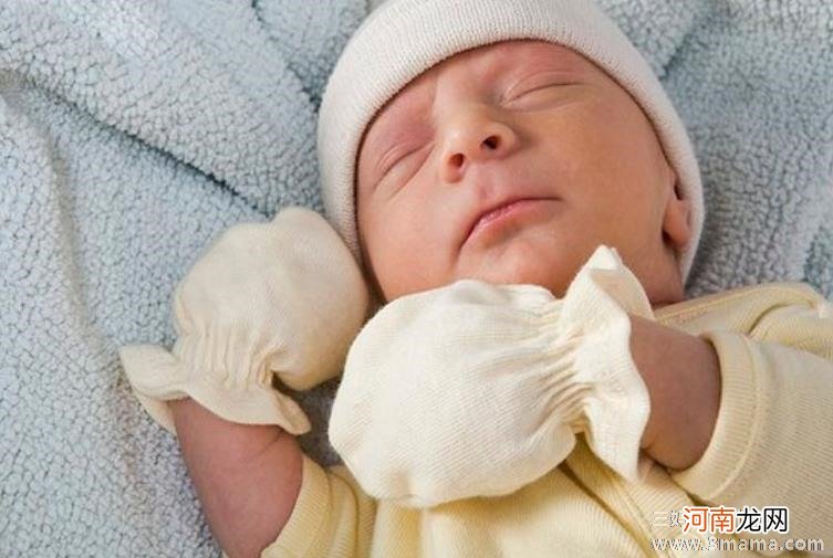 新生儿鼻塞是感冒吗 试试侧卧按摩法缓解鼻塞