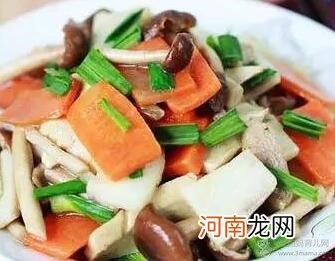 一岁半宝宝食谱：蔬菜小杂炒