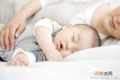 哪种睡觉姿势有利于宝宝的发育