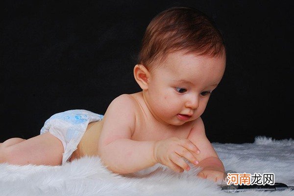 宝宝不会翻身怎么办 告别翻身苦恼这3招百试百灵