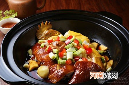 如何帮宝宝正确刷牙，除了奶粉，牙刷、牙膏也分“段位”！