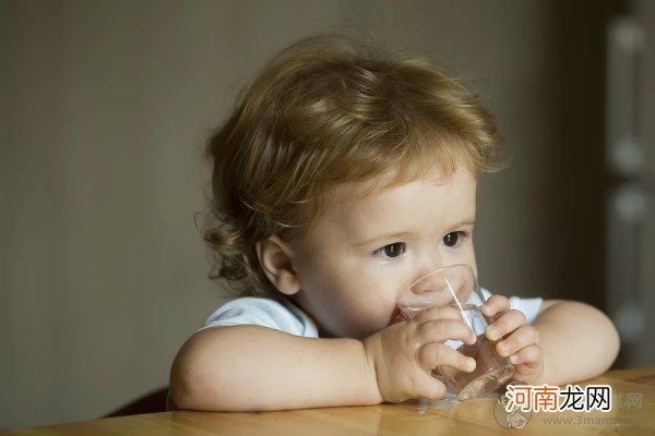 小月龄宝宝怎么清洁口腔 万事不可急循序渐进会更好