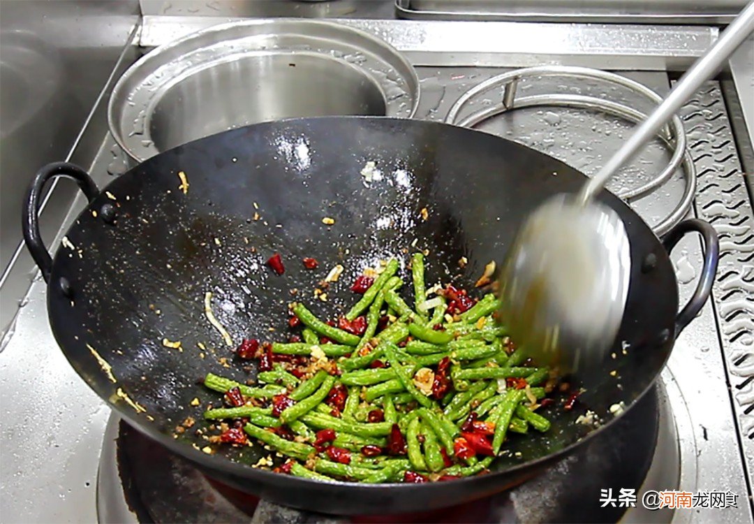 厨师分享干炒四季豆的做法和技巧 干炒四季豆的方法
