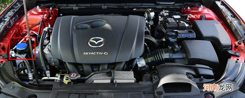 马自达CX-4玻璃水怎么加，CX-4玻璃水加注位置及容量