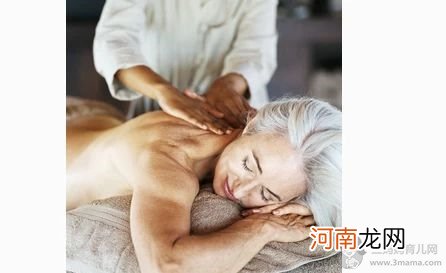 背部按摩的手法