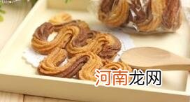 儿童食谱火烧、酥饼类：双色曲线酥饼