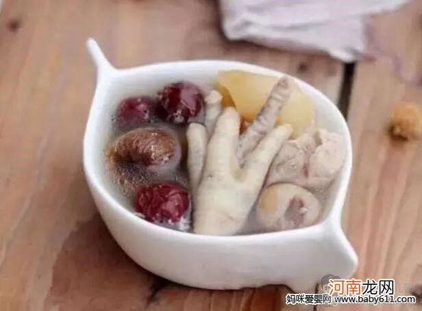 孕期食谱:鸡脚花胶汤