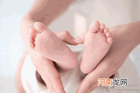 不想再看到更多的痛心瞬间,爸妈们带娃在外一定要多“留个心眼”!