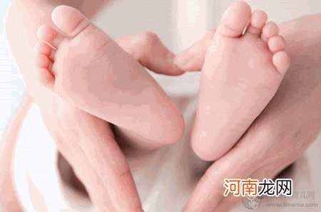 不想再看到更多的痛心瞬间,爸妈们带娃在外一定要多“留个心眼”!