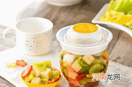 不想再看到更多的痛心瞬间,爸妈们带娃在外一定要多“留个心眼”!