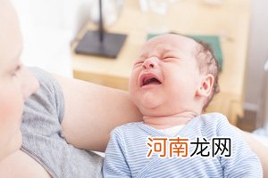 新生儿放屁声大怎么回事