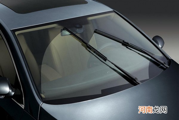 日产逍客感应雨刷怎么用,逍客后雨刮怎么开启