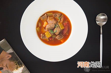 小儿白发是怎么回事 宝妈一时疏忽竟让宝宝有白发