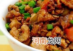 儿童菜谱鸡类：核桃鸡脯肉丁