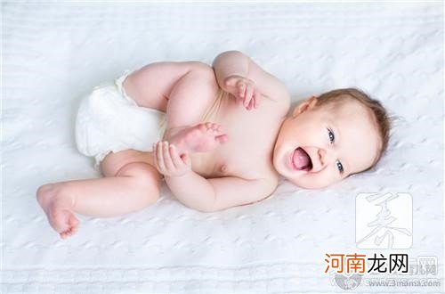 初乳能给刚出生宝宝喝吗