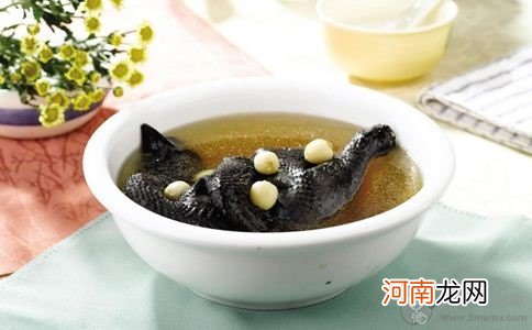 孕妇补锌食谱之桃仁炖乌鸡