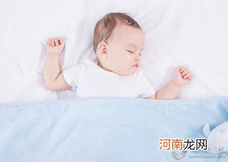 婴儿睡觉的时候为什么会笑