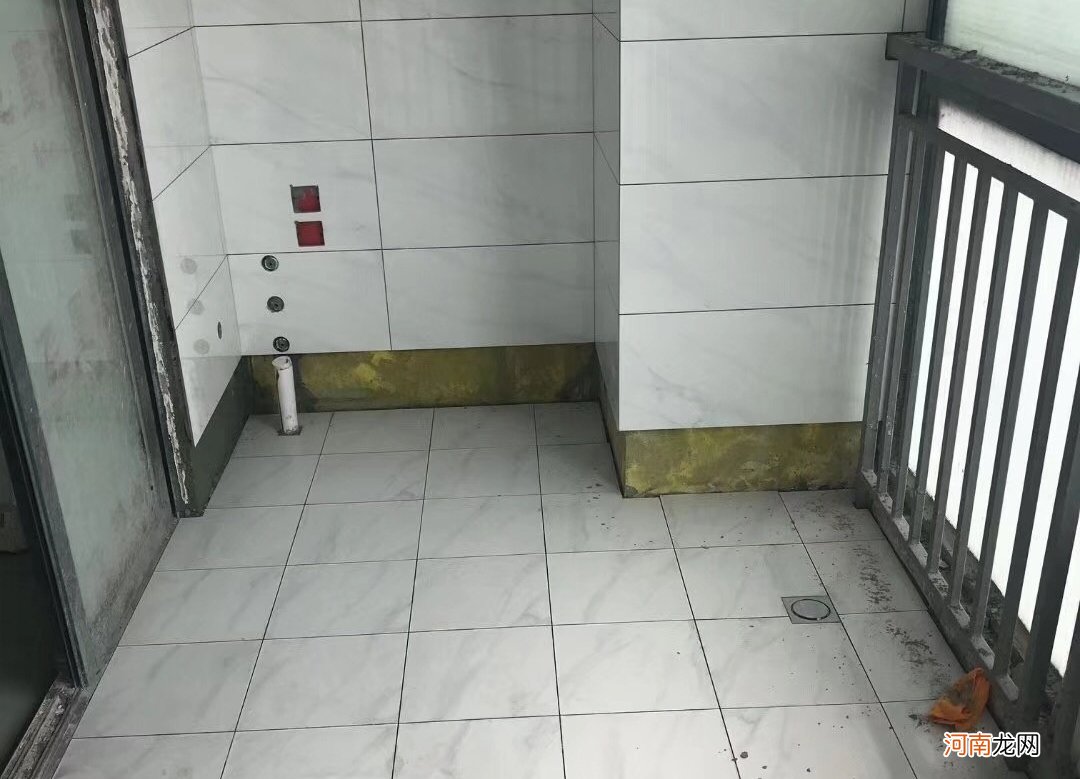 卫生间瓷砖没铺好 卫生间地砖没铺好