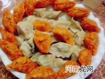 儿童饺子类食谱：蒸麦穗和猪肉芹菜水饺