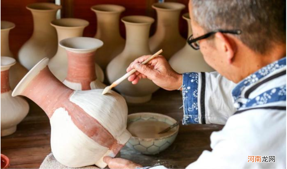 陶和瓷为什么不一样 陶器和瓷器的主要区别表格