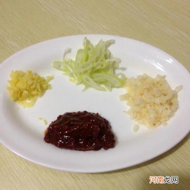 这么做鱼香肉丝我能吃两碗米饭 鱼香肉丝怎么炒