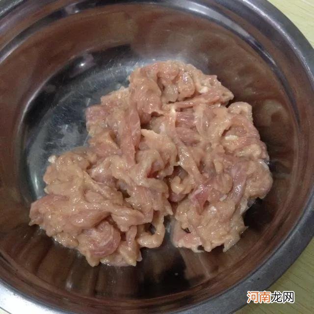 这么做鱼香肉丝我能吃两碗米饭 鱼香肉丝怎么炒