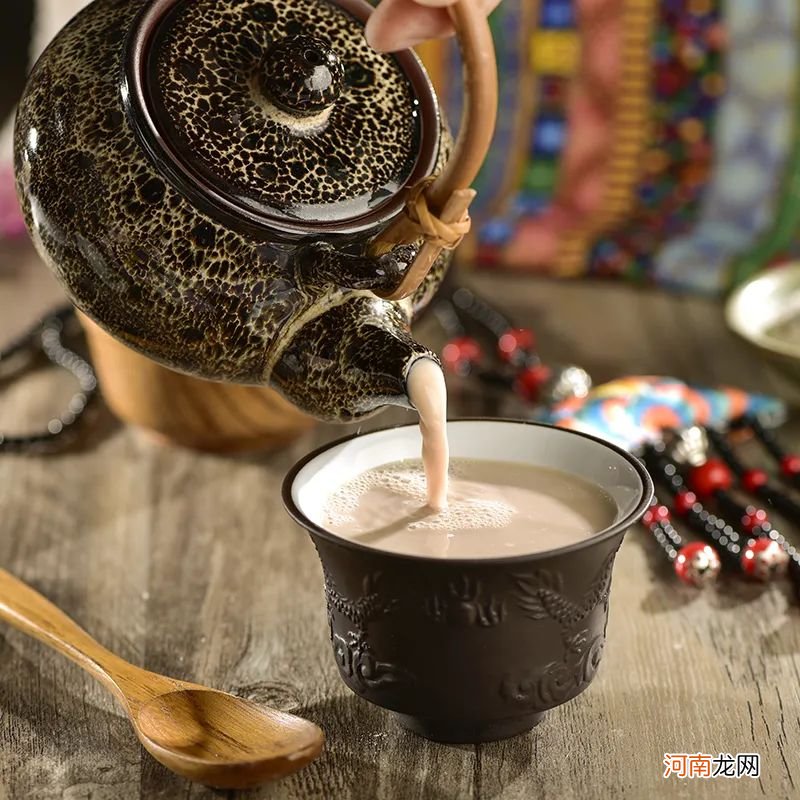 一碗舌尖香醇的酥油茶 藏族酥油茶制作方法