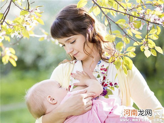 高龄产妇喂奶竟后会胸下垂 盘点喂奶后胸部下垂的原因