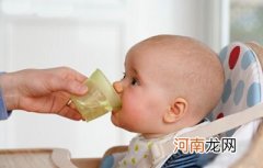 给婴儿喂水时记住这4点