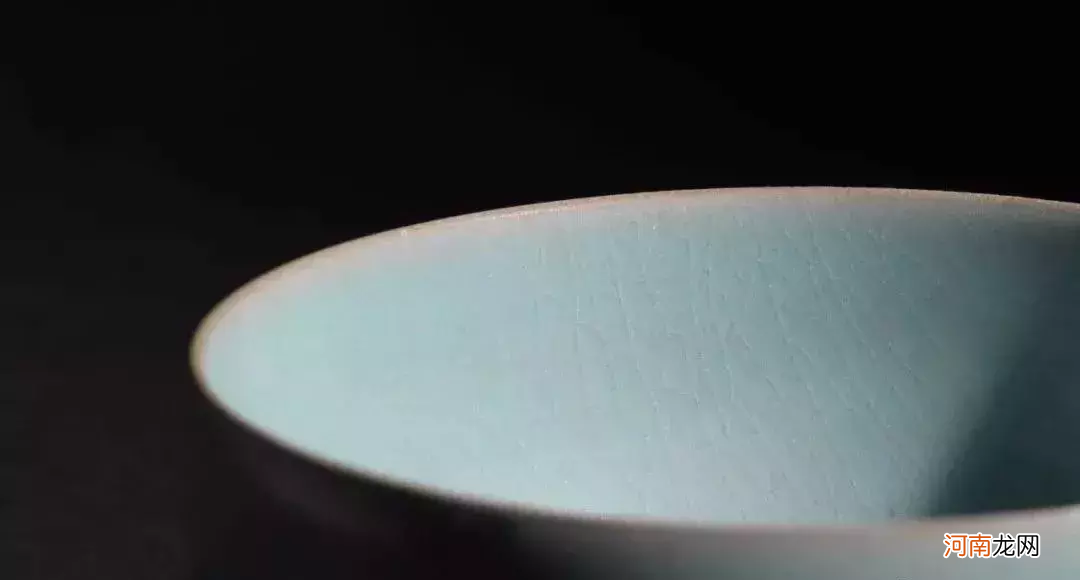 举世唯一汝窑盏拍出白菜价 汝窑茶杯单卖多少钱一个