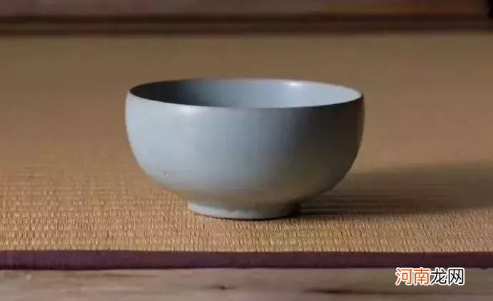 举世唯一汝窑盏拍出白菜价 汝窑茶杯单卖多少钱一个