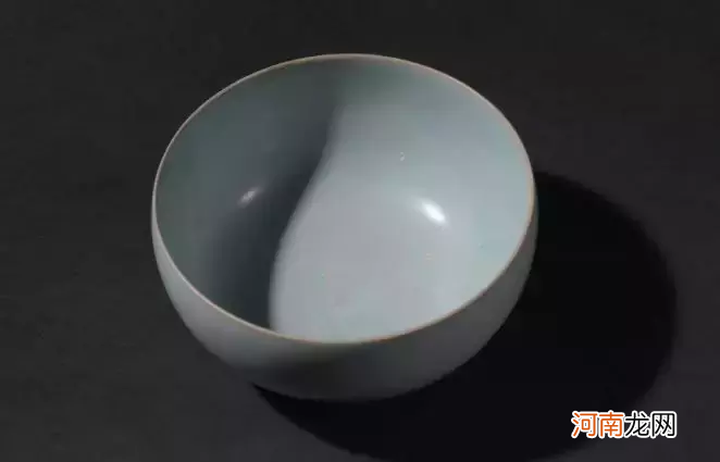 举世唯一汝窑盏拍出白菜价 汝窑茶杯单卖多少钱一个