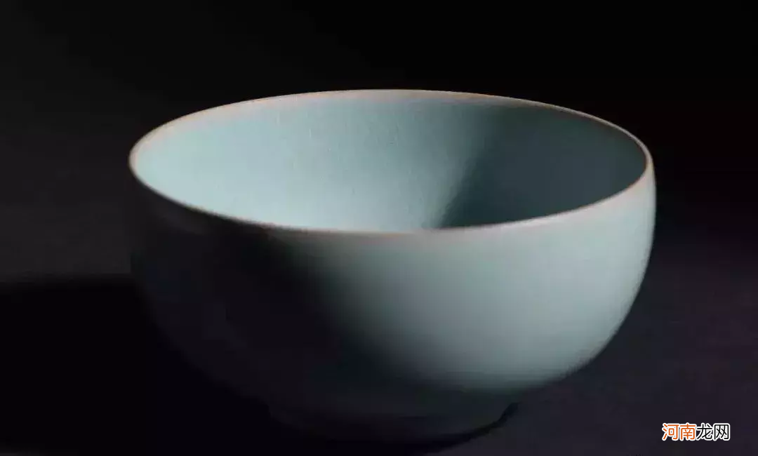 举世唯一汝窑盏拍出白菜价 汝窑茶杯单卖多少钱一个