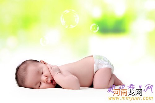 了解新生儿正常大便次数和形状 为宝宝的健康保驾护航