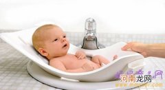 胎脂能起到保护宝宝皮肤的作用 宝妈们不要着急清除