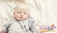 新生儿睡眠时间少与妈妈孕期睡眠少有关