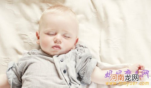 新生儿睡眠时间少与妈妈孕期睡眠少有关