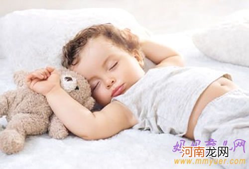 新生儿睡眠时间少与妈妈孕期睡眠少有关